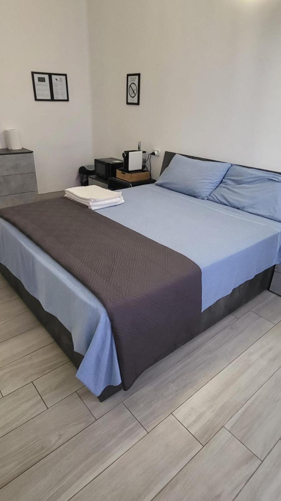 Casa Manzoni Lejlighed Novara Eksteriør billede